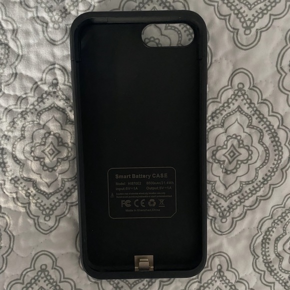 iphone 8 plus Charing Case - Picture 2 of 2